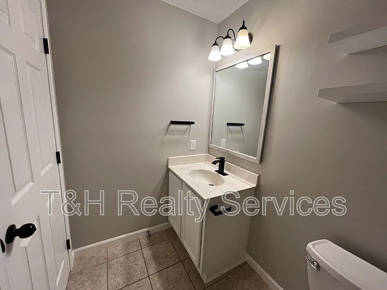 6803 Smithfield Blvd — Photo 25