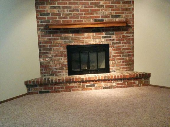 Fireplace - Not Woodburning