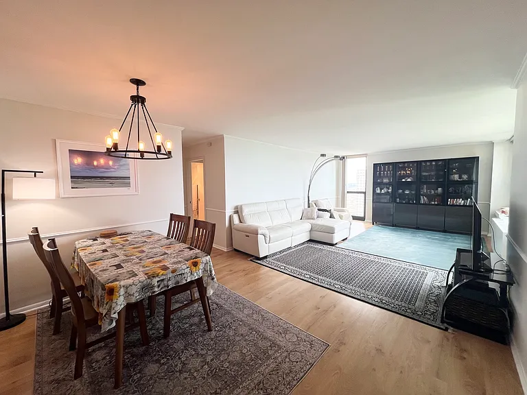 1850 N Clark St #2803 — Photo 7