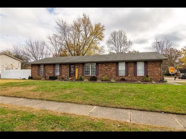 4706 Slone Dr, Jeffersonville, IN 47130