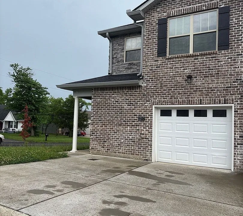 1257 Bluebird Rd