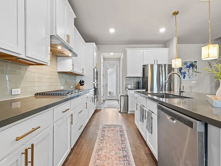 8400 Ausblick Ave — Photo 14