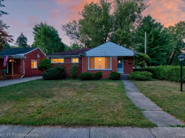 16615 Pomona Dr, Redford, MI 48240
