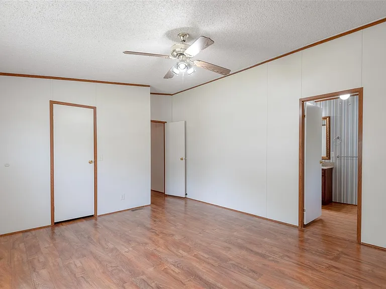 37 Riverside Ln #A — Photo 16