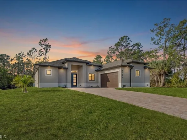 2704 E 15th St, Lehigh Acres, FL 33972