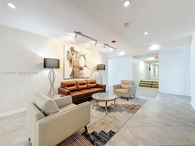 1350 River Reach Dr #118 — Photo 2