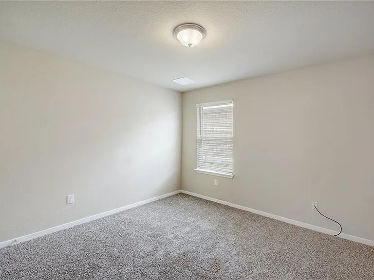 5817 Roderick Dr — Photo 20