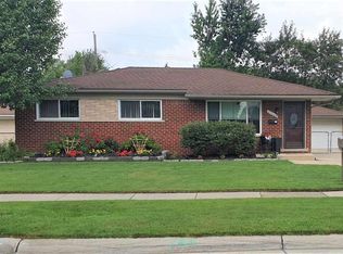 29665 Sutherland Dr, Warren, MI
