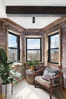 Rented by ZM Realty Group | media 2