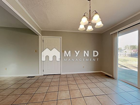 4th image of 2113 Beauty St