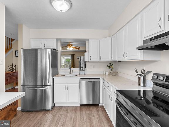 4th image of 5609 Queen Anne Ct