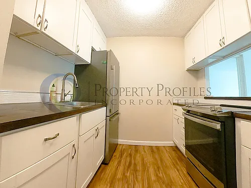 1617 Kapiolani Blvd Photo 1