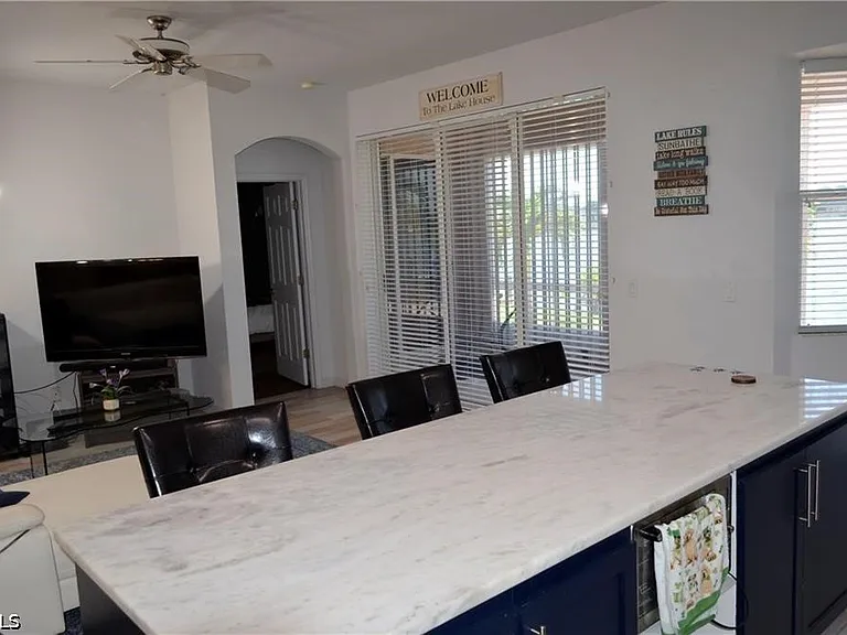 1702 Emerald Cove Dr — Photo 4