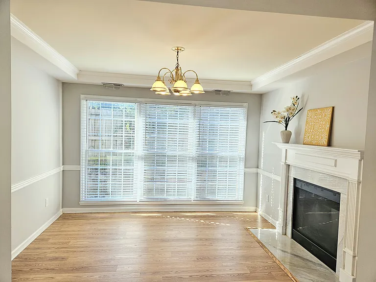 2216 Burns Ct — Photo 5