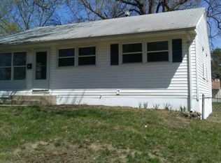 409 Lanark Rd, Saint Louis, MO 63137