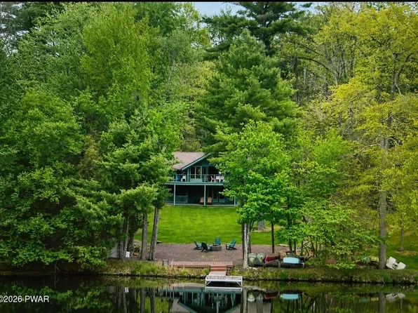 145 Indian Dr, Greentown, PA 18426