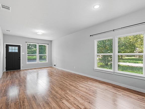 3rd image of 2020 Hemphill St