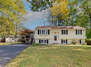 12 Amy Ave, Leominster, MA 01453