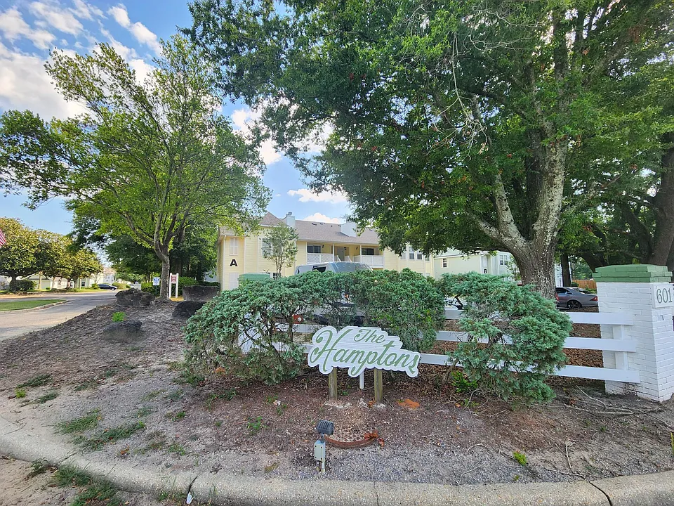 601 E Burgess Rd #D7