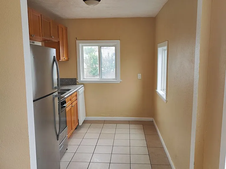 3234-3238 Webster Ave — Photo 6