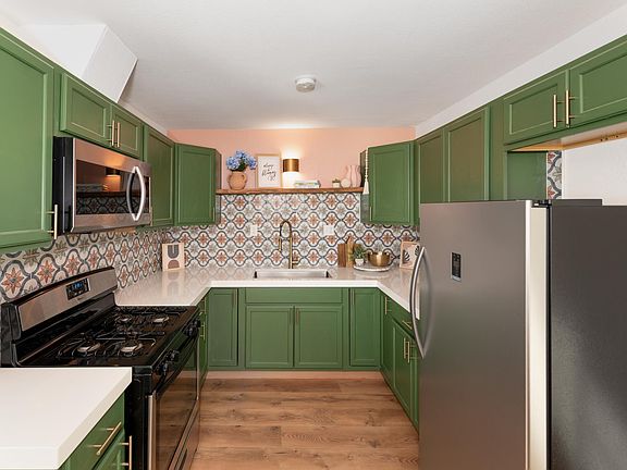 5th image of 6045 Abronia Ave