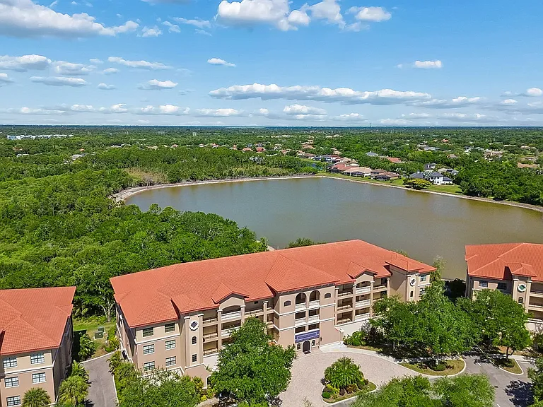 7702 Lake Vista Ct #202 — Photo 72