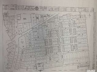 Edgewood Ave, Farmingville, NY 11738