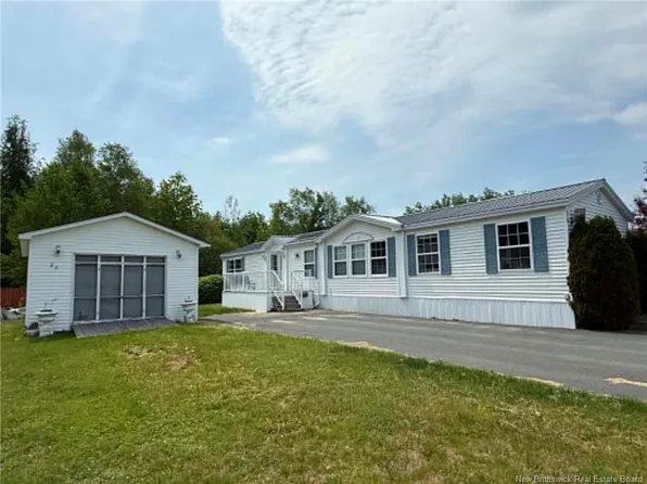 26 Crosby Cres, Miramichi, NB E1N 3C6
