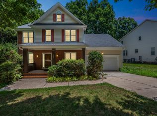 102 Amber Creek Cir, Cary, NC 27513