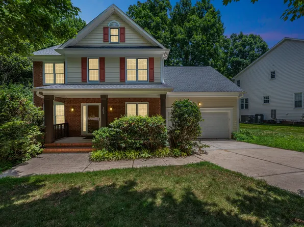 102 Amber Creek Cir, Cary, NC 27513