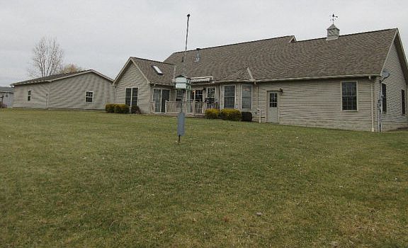 2nd image of 4131 Beech Dr