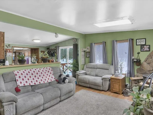 103 Autumn Ln, Jim Thorpe, PA 18229