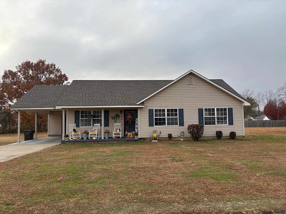 1st image of 303 Courtney Dr