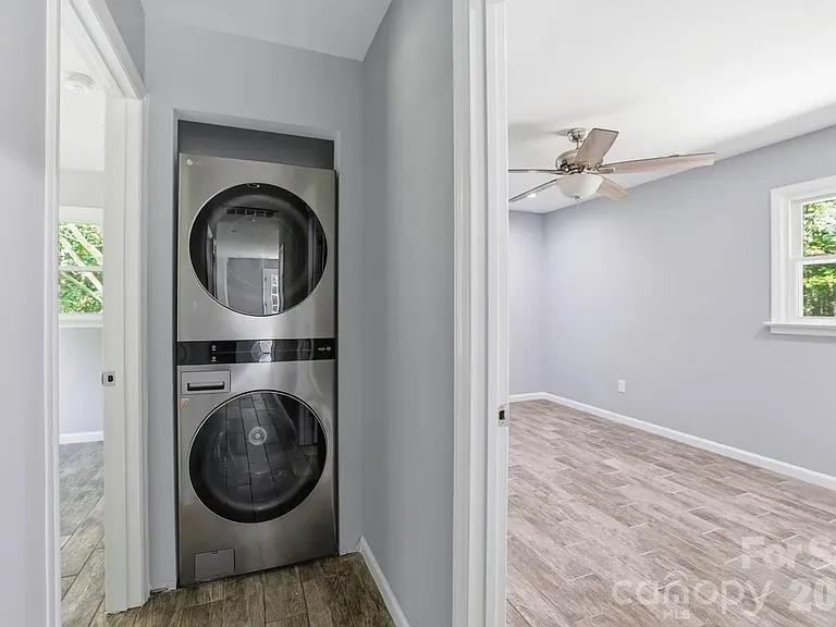 1108 Willoughby Rd — Photo 14