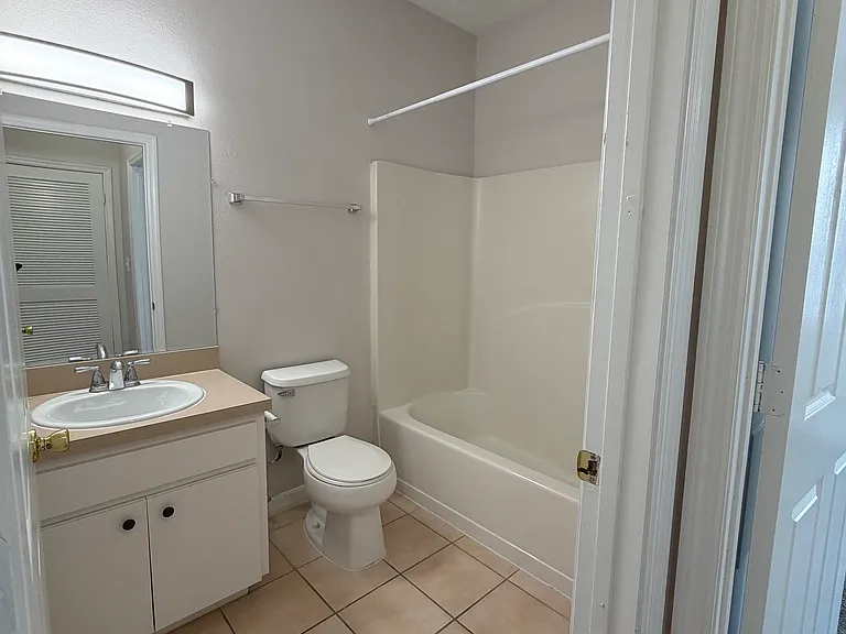 2403 W Platt St #C — Photo 12