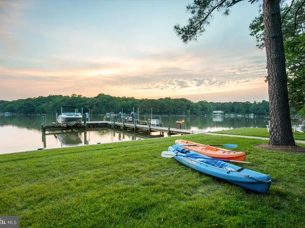 7335 Perry Ln, Lusby, MD 20657