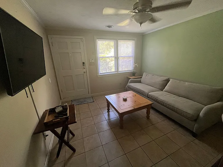 408 Howle Ave #A — Photo 2