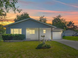 885 Laura St, Prescott, WI 54021