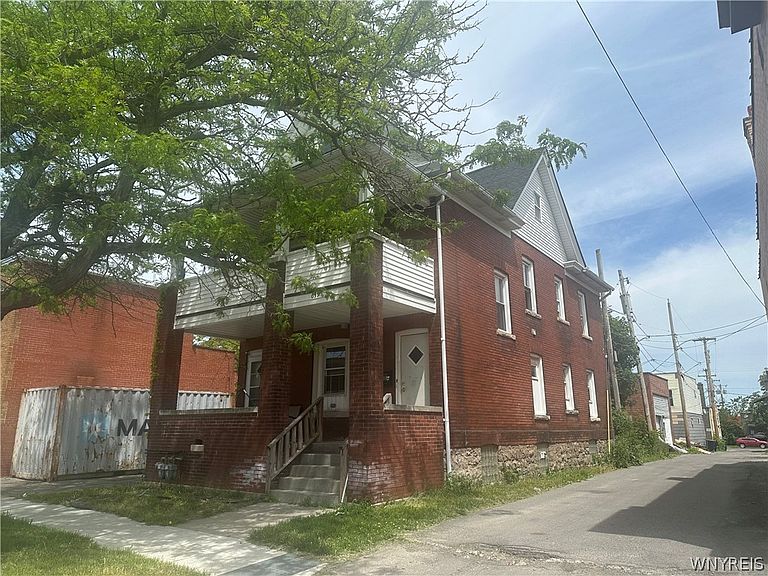 Listing photo 3