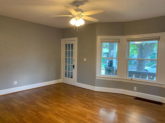 3rd image of 14714 Leonard Ave