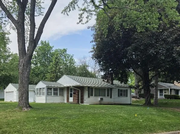 2901 Kyle Ave N, Golden Valley, MN 55422
