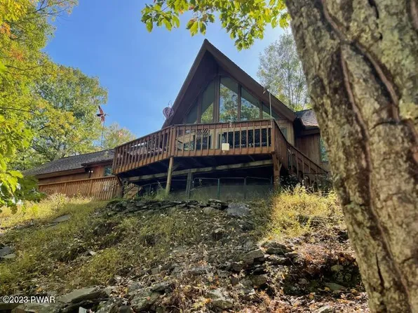 357 Falling Waters Blvd, Lackawaxen, PA 18435