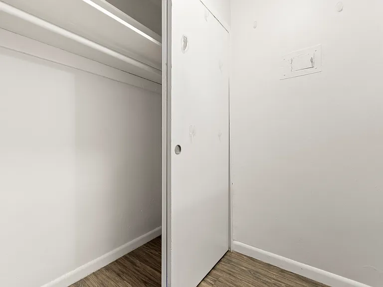 107 1/2 New St #103 — Photo 8