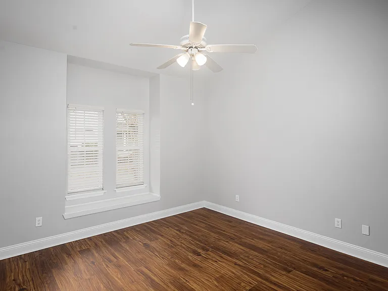 116 Bridletrace Ln — Photo 14