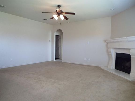 4th image of 104 Justin Leonard Dr