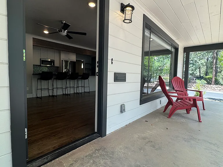302 Park Ave — Photo 15