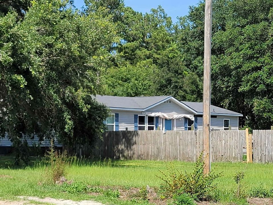 2nd image of 628 Barn Rd