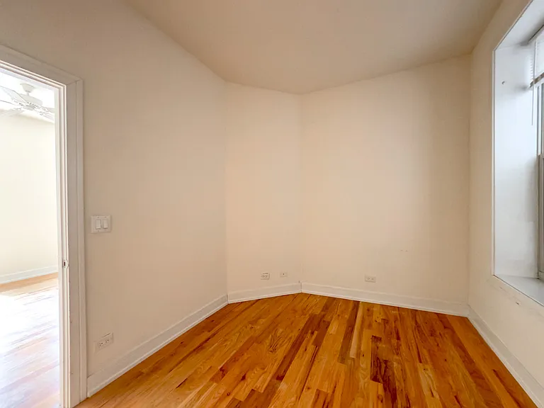 2835 N Damen Ave #R2 — Photo 13