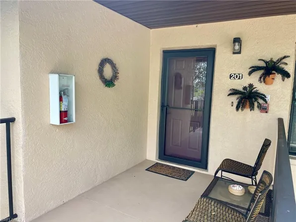 256 Pebble Beach CIR #D-201, NAPLES, FL 34113