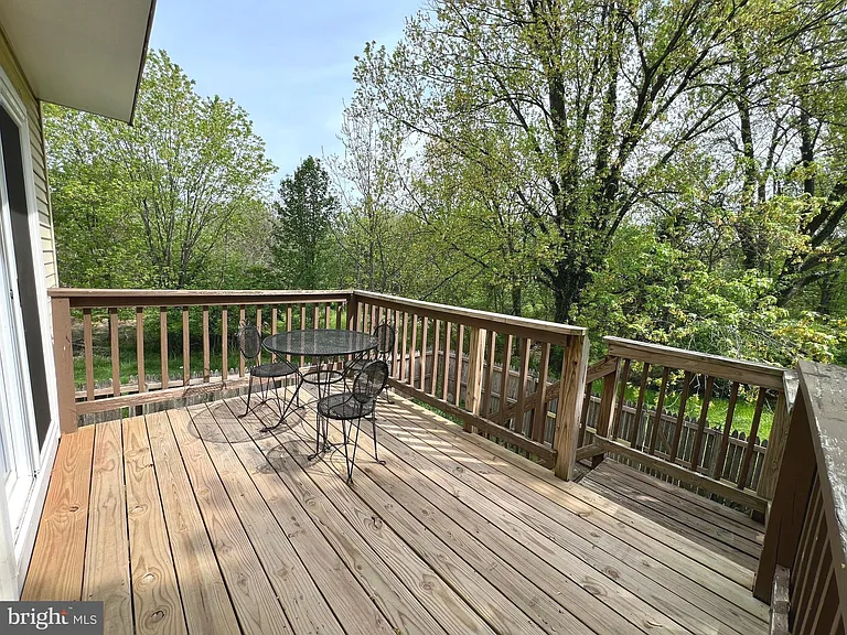 1679 Colonial Way — Photo 28